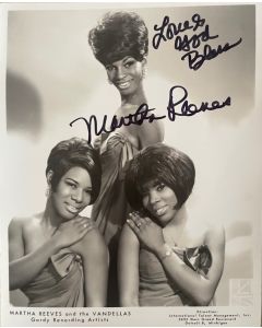 Martha Reeves R&B & pop singer Martha & The Vandellas Original Signed 8x10 Photo